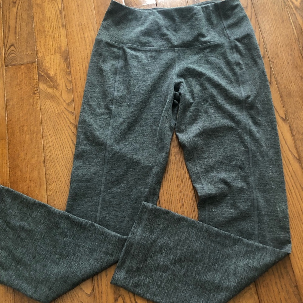 MTA Sport boot cut athletic leggings